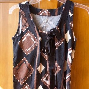 Geometric patterned top!